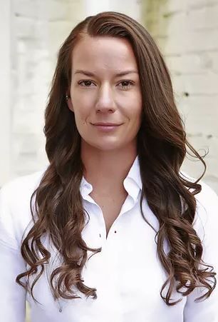 Ellie Mackay